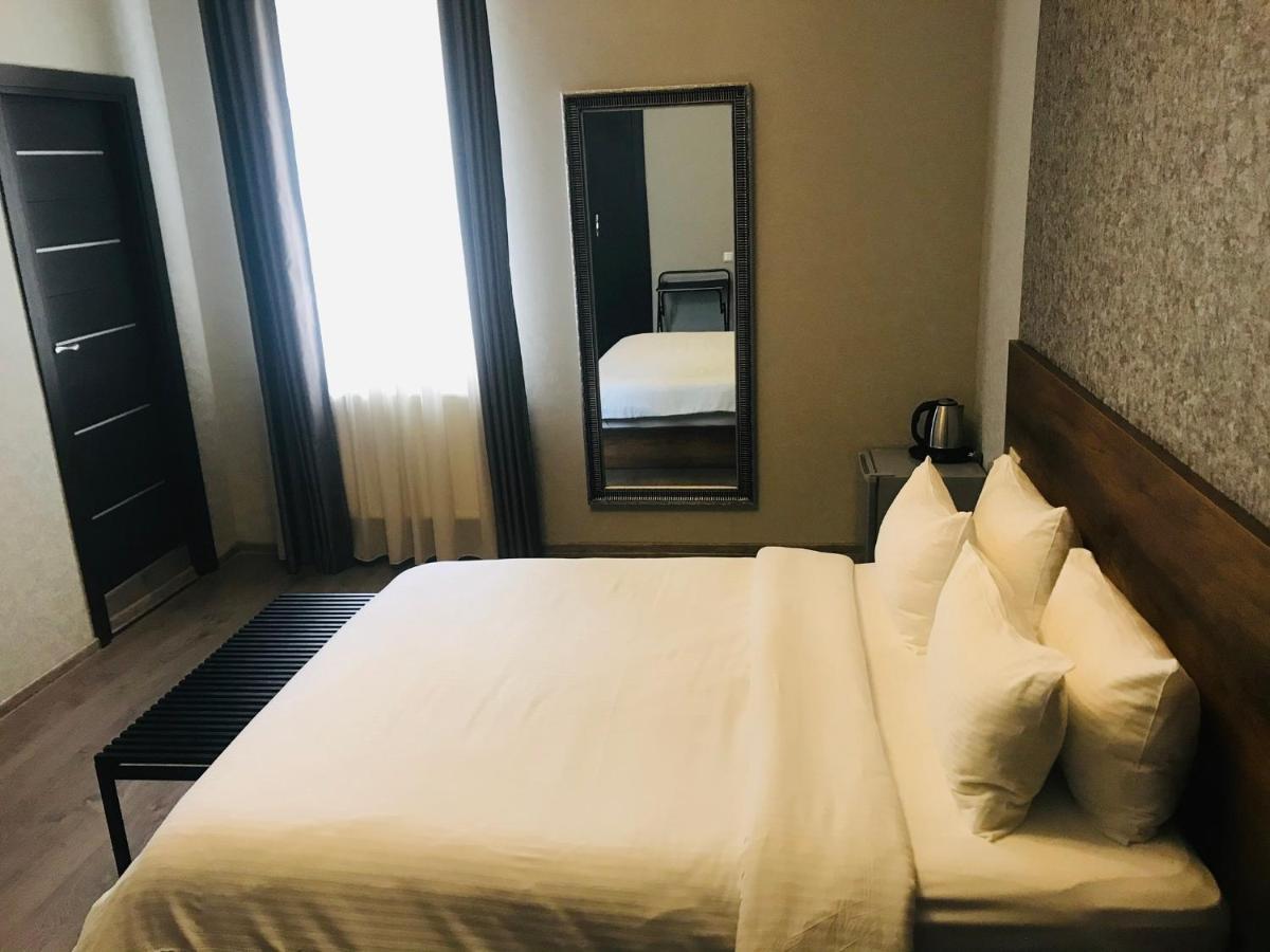 2Nd Floor Hotel Тбилиси Экстерьер фото