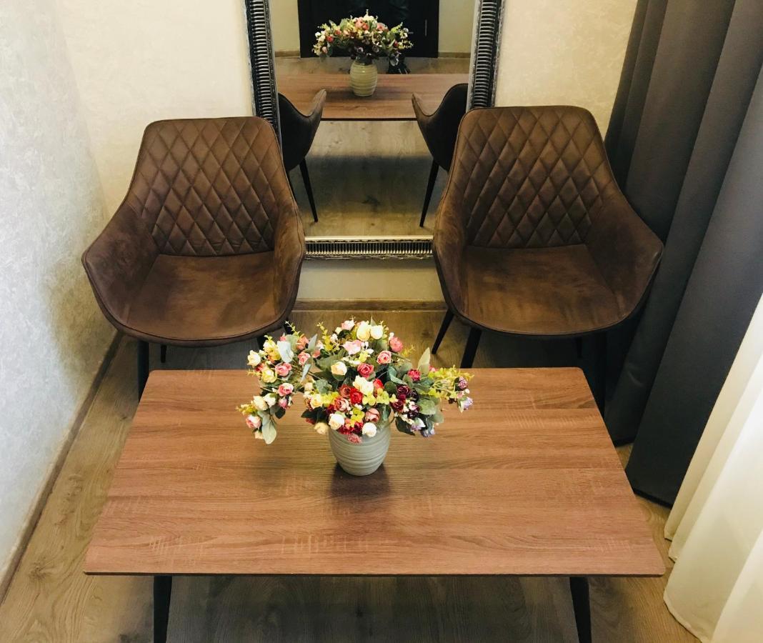 2Nd Floor Hotel Тбилиси Экстерьер фото