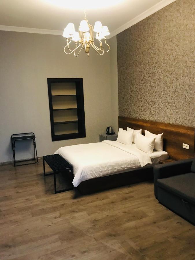 2Nd Floor Hotel Тбилиси Экстерьер фото