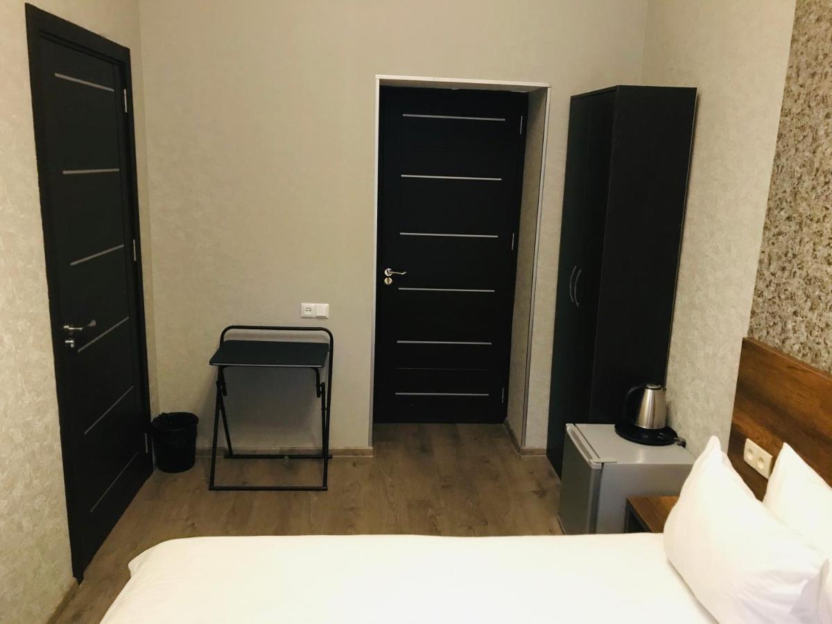 2Nd Floor Hotel Тбилиси Экстерьер фото