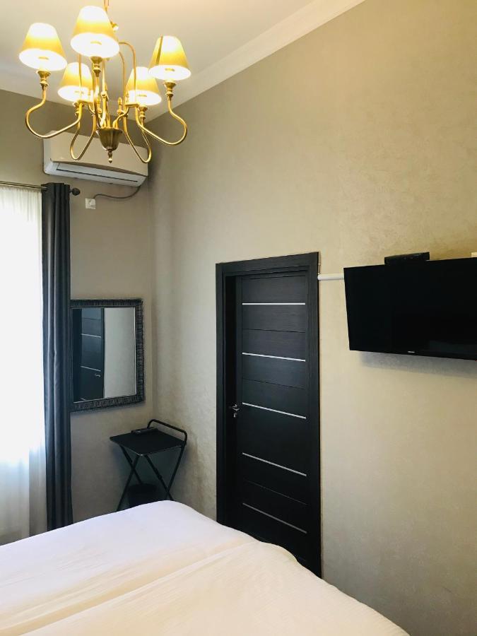 2Nd Floor Hotel Тбилиси Экстерьер фото