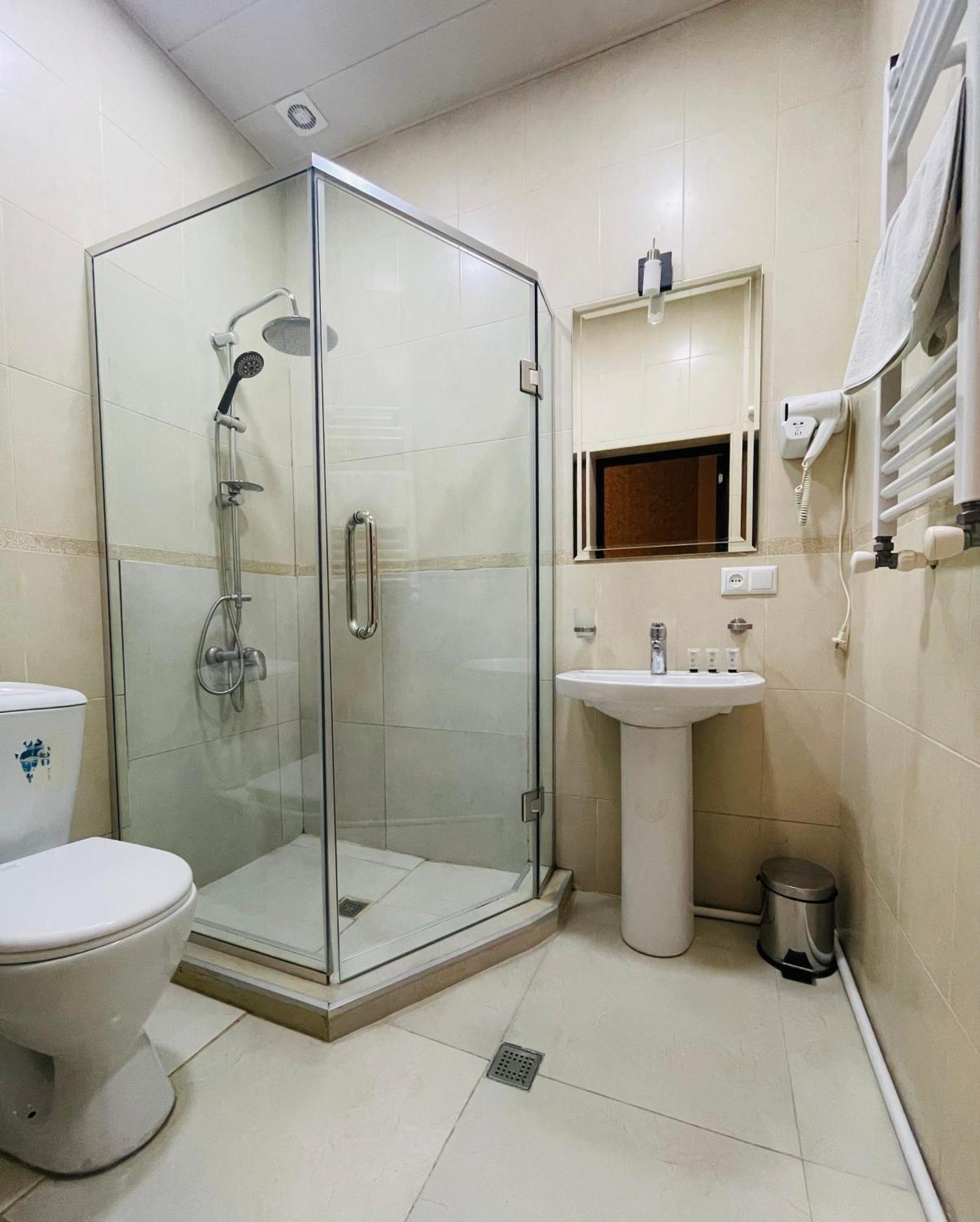 2Nd Floor Hotel Тбилиси Экстерьер фото