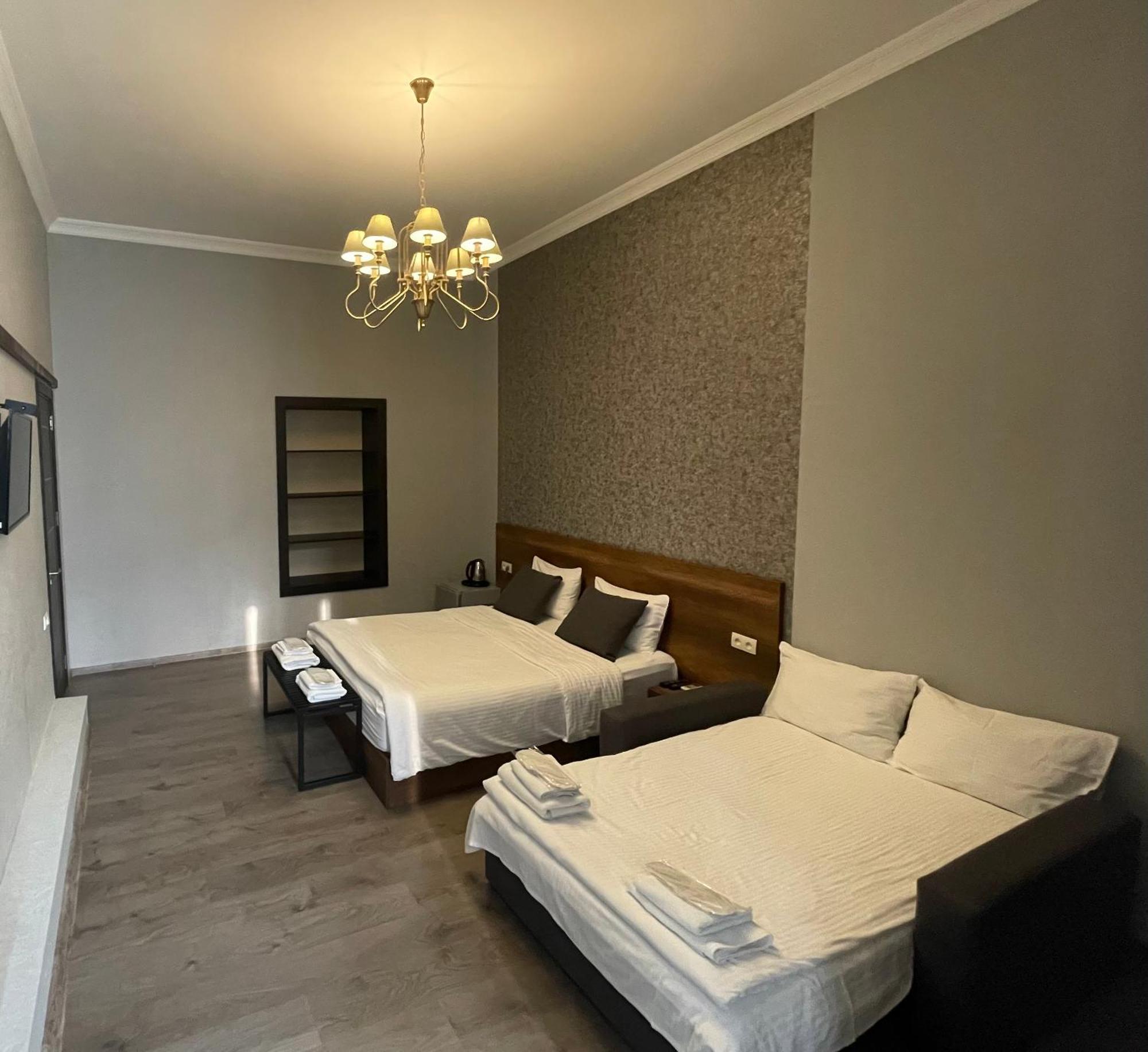 2Nd Floor Hotel Тбилиси Экстерьер фото